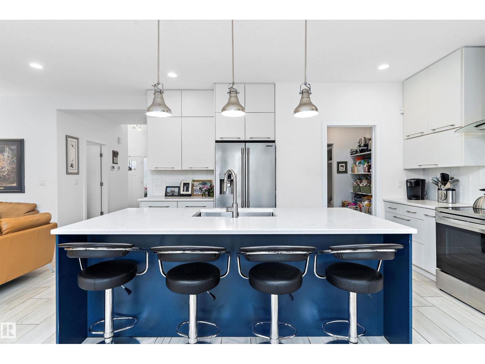 1756 TANAGER CL NW, Edmonton