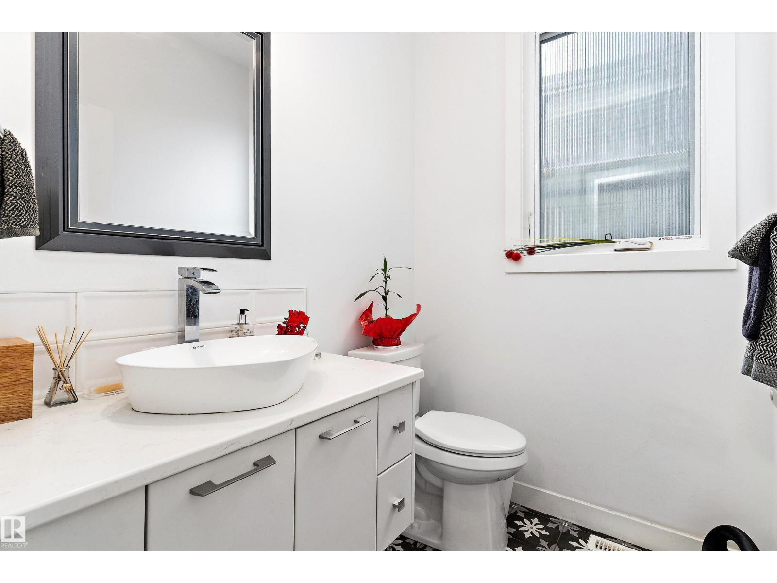 1756 TANAGER CL NW, Edmonton