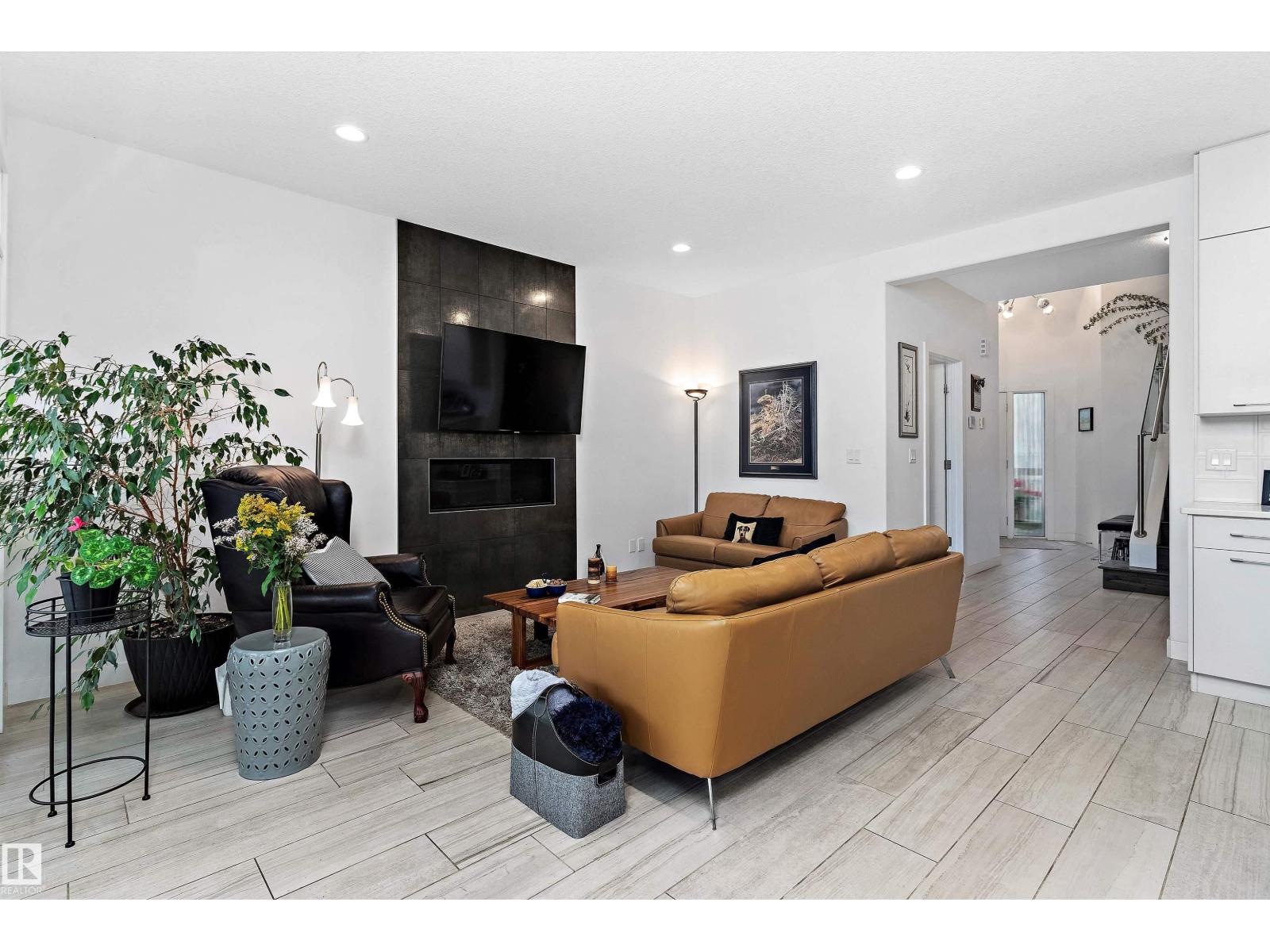 1756 TANAGER CL NW, Edmonton