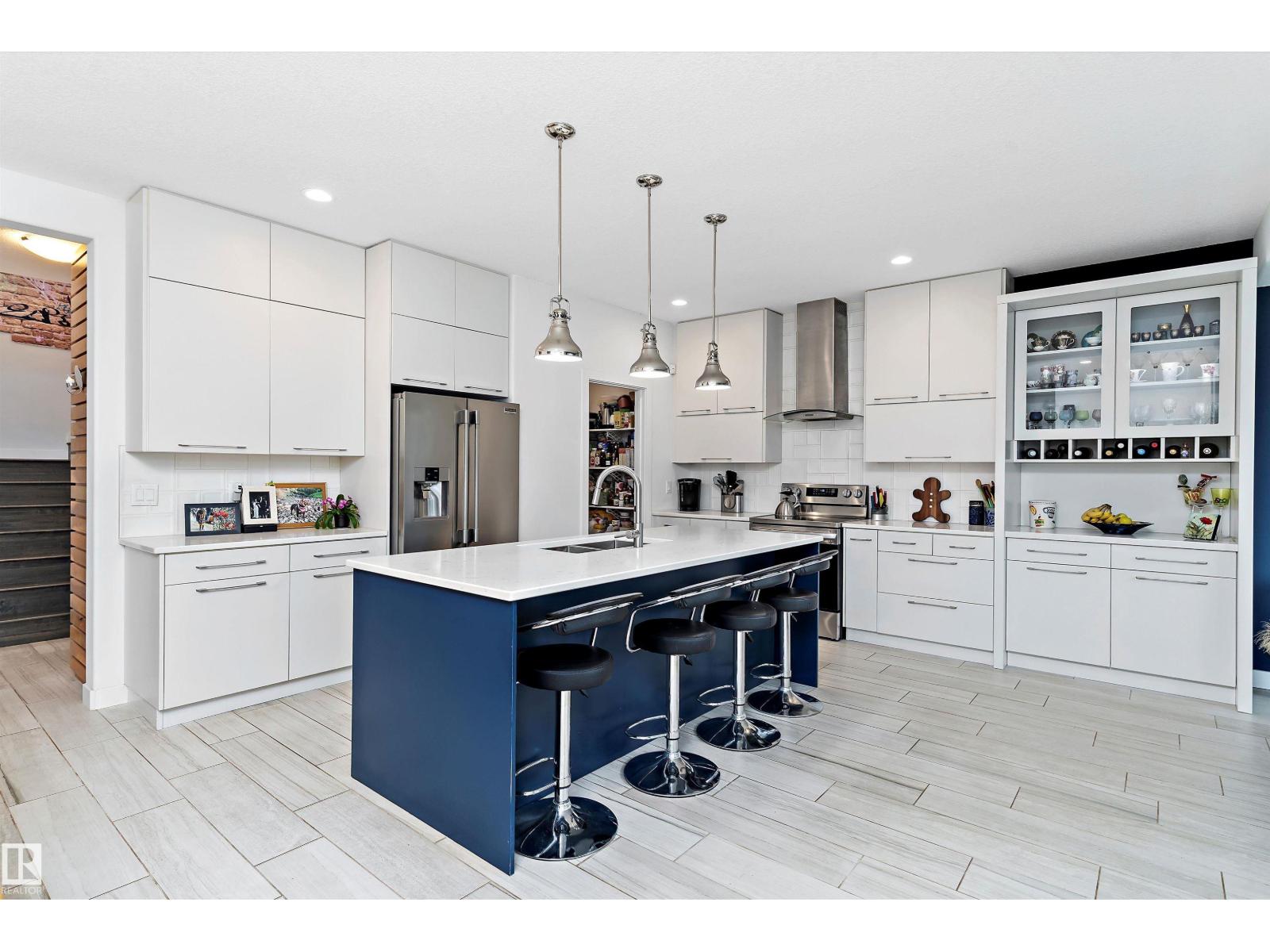 1756 TANAGER CL NW, Edmonton