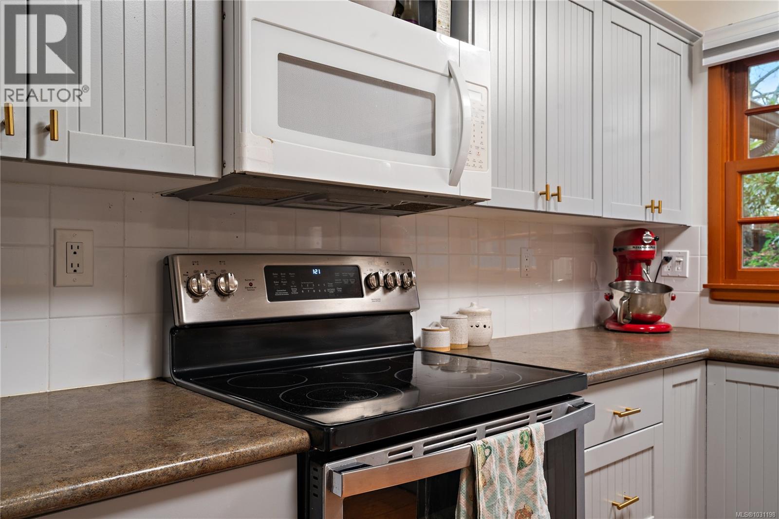 4000 CEDAR HILL RD - 13