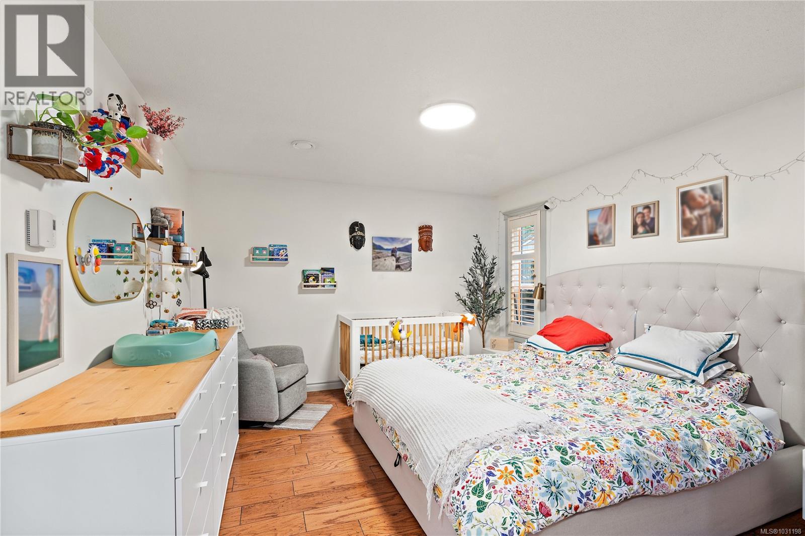 4000 CEDAR HILL RD - 16