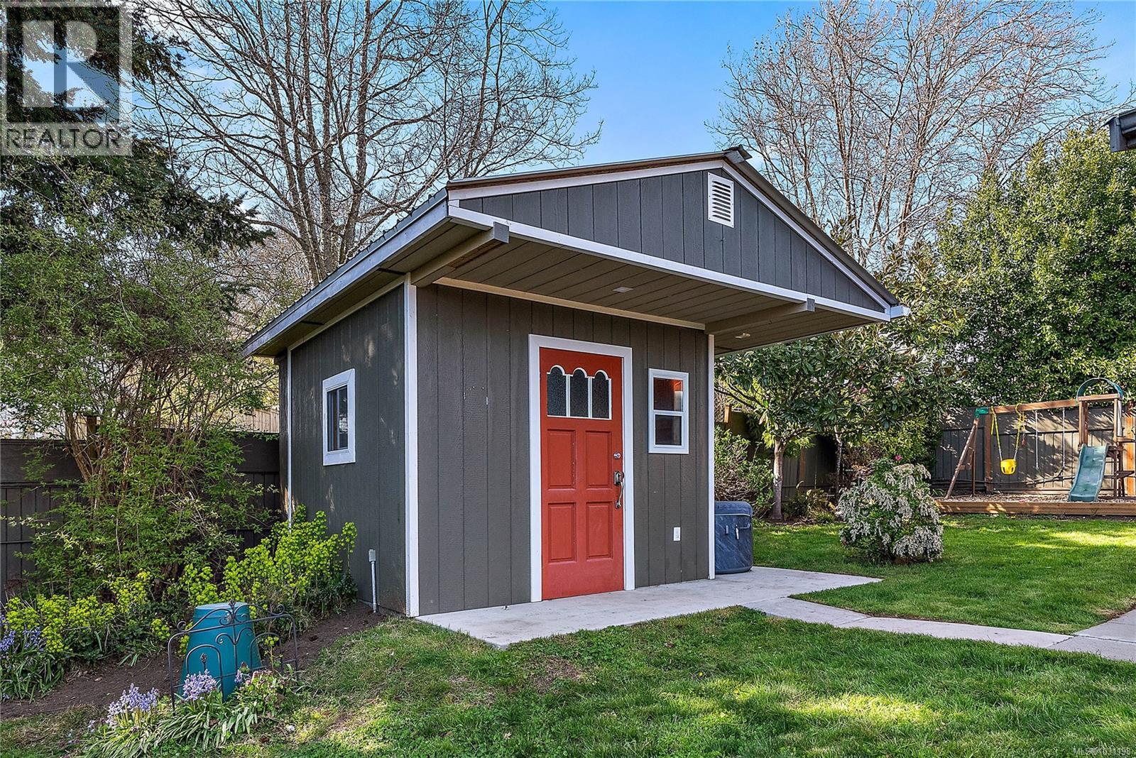 4000 CEDAR HILL RD - 28