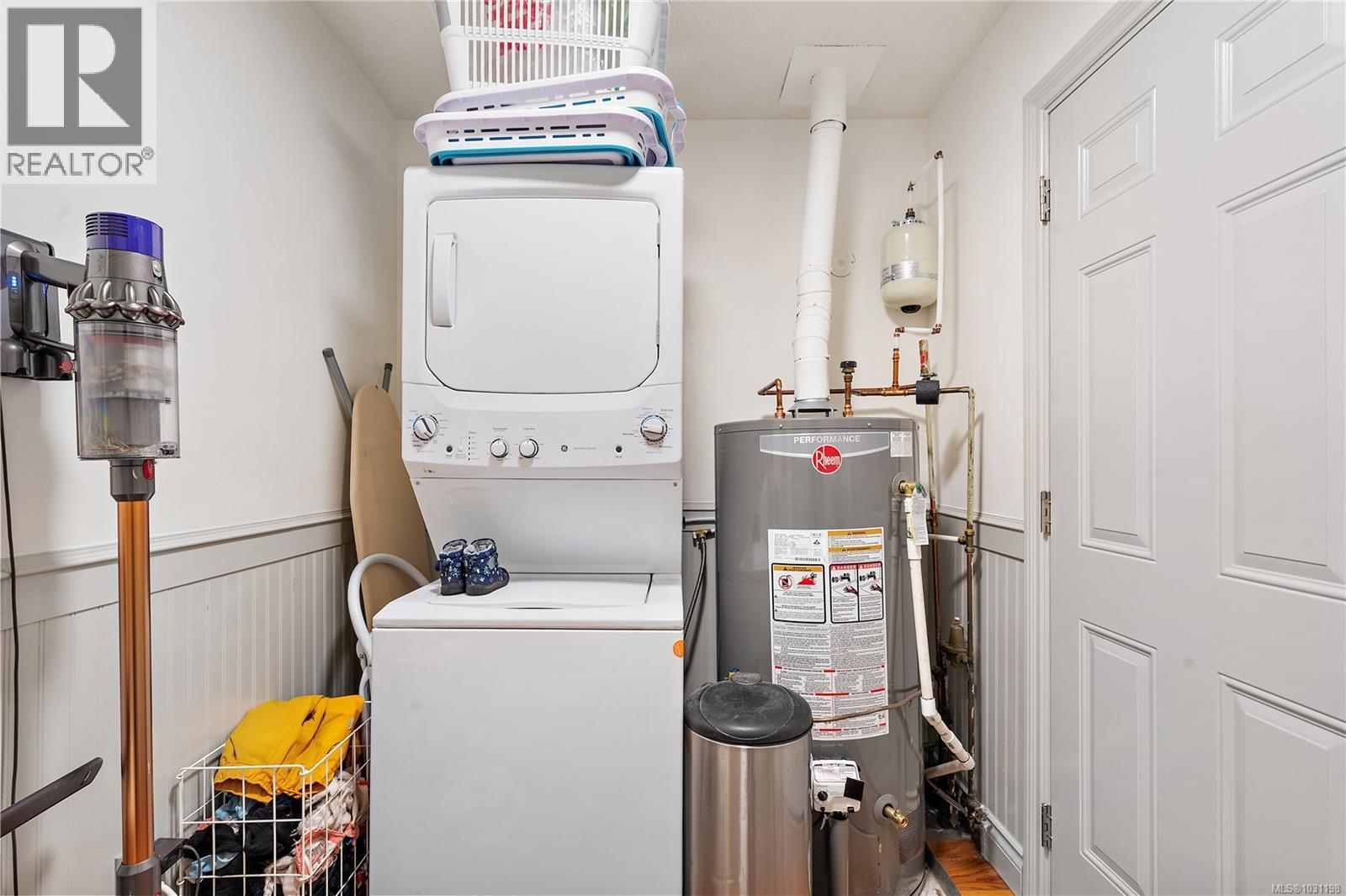 4000 CEDAR HILL RD - 31