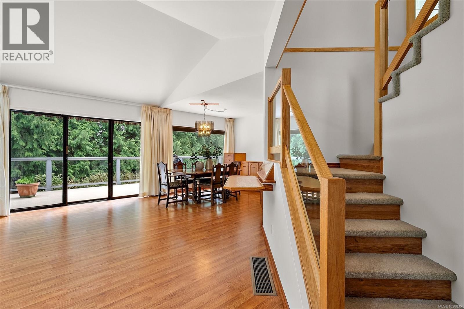 #17 1255 WAIN RD - 11