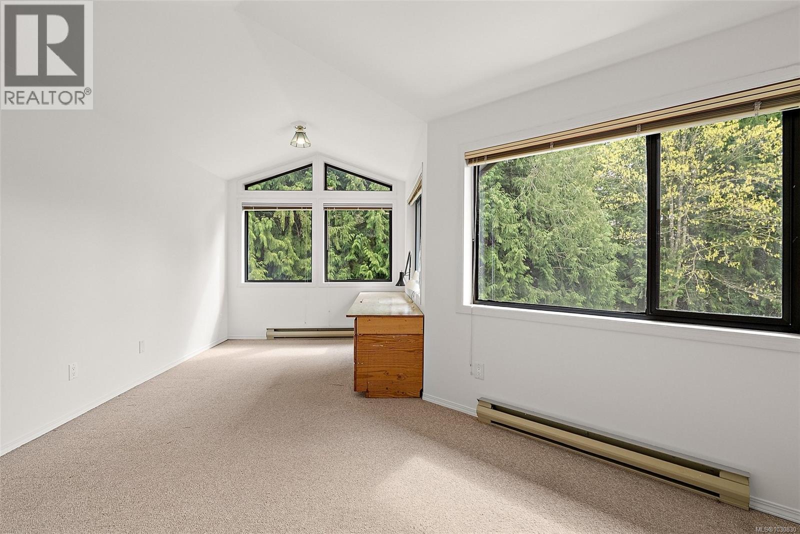 #17 1255 WAIN RD - 18