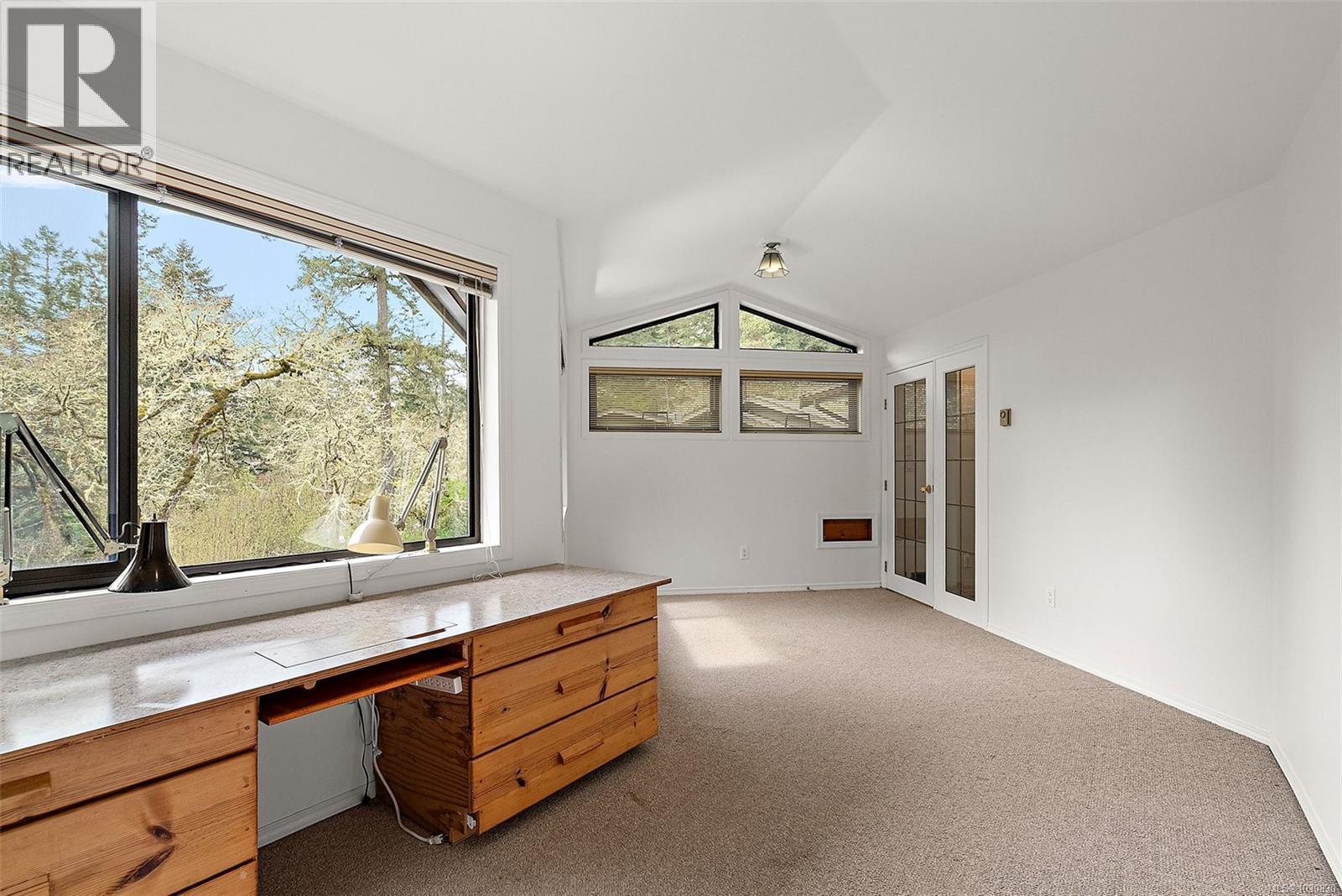 #17 1255 WAIN RD - 19