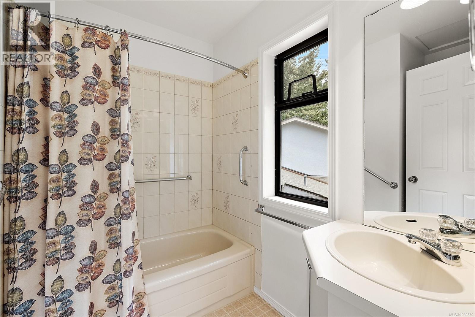 #17 1255 WAIN RD - 21