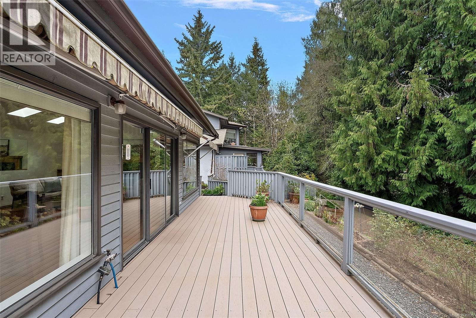 #17 1255 WAIN RD - 24