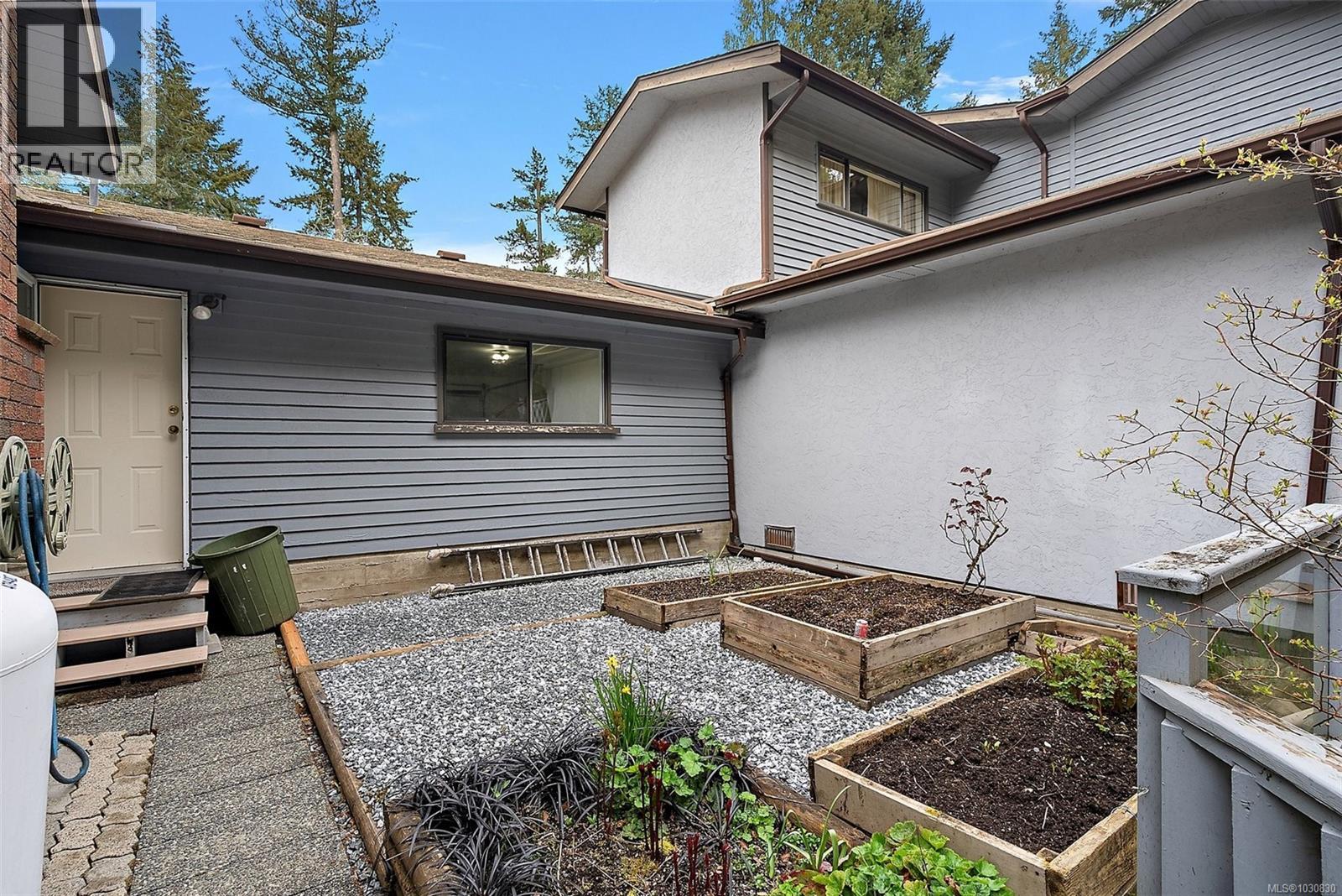 #17 1255 WAIN RD - 25