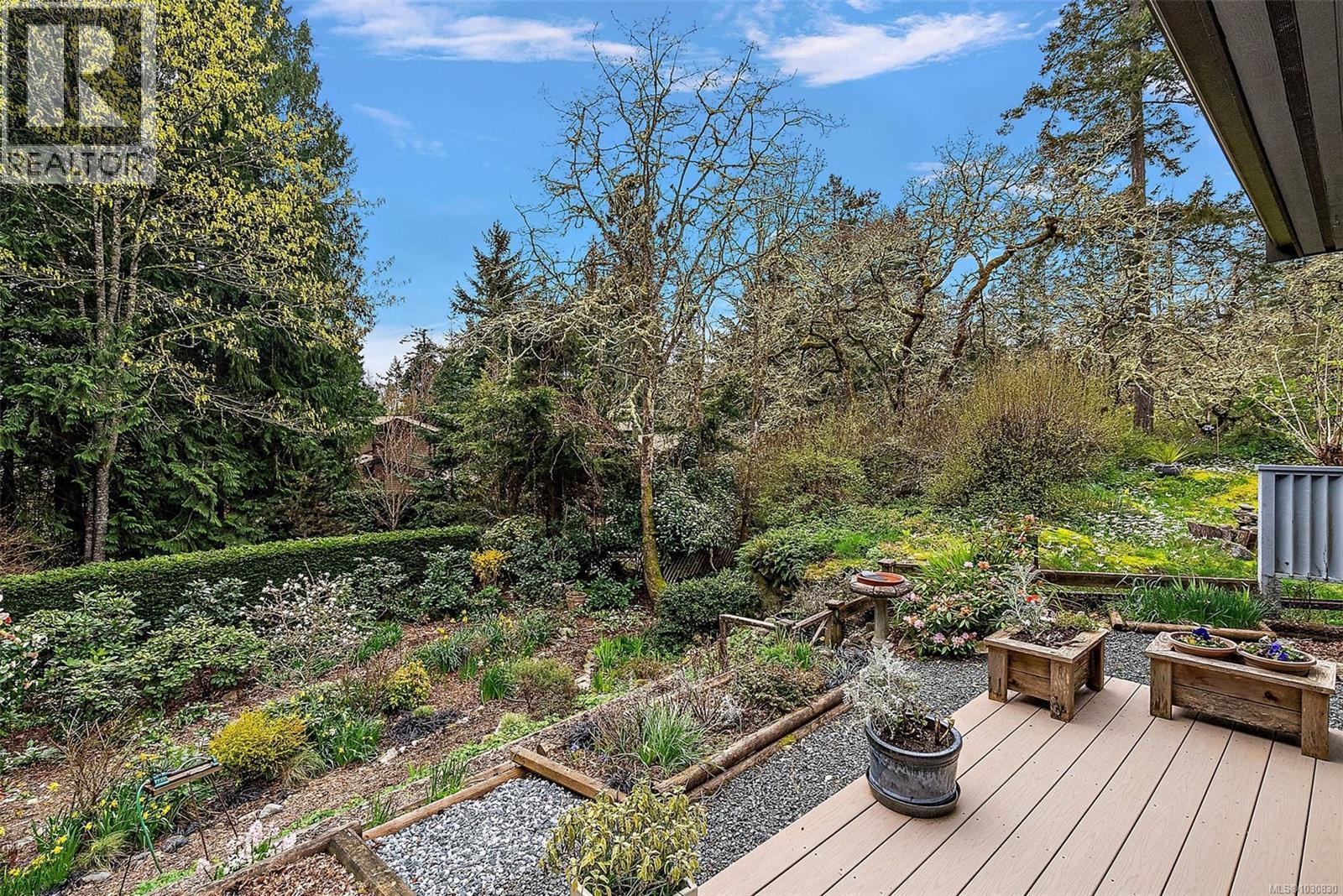 #17 1255 WAIN RD - 26