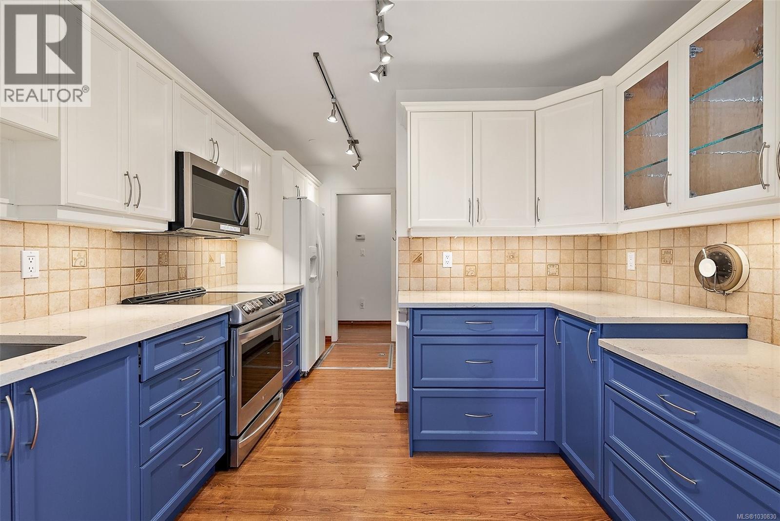 #17 1255 WAIN RD - Image 3