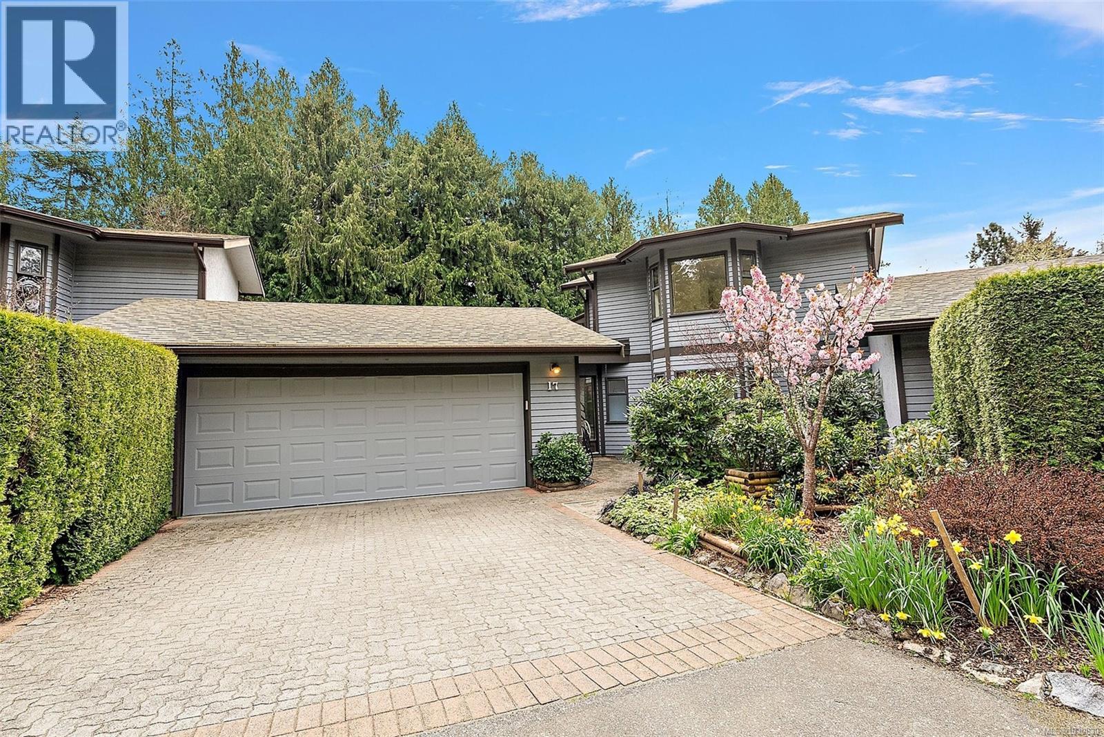 #17 1255 WAIN RD - 33