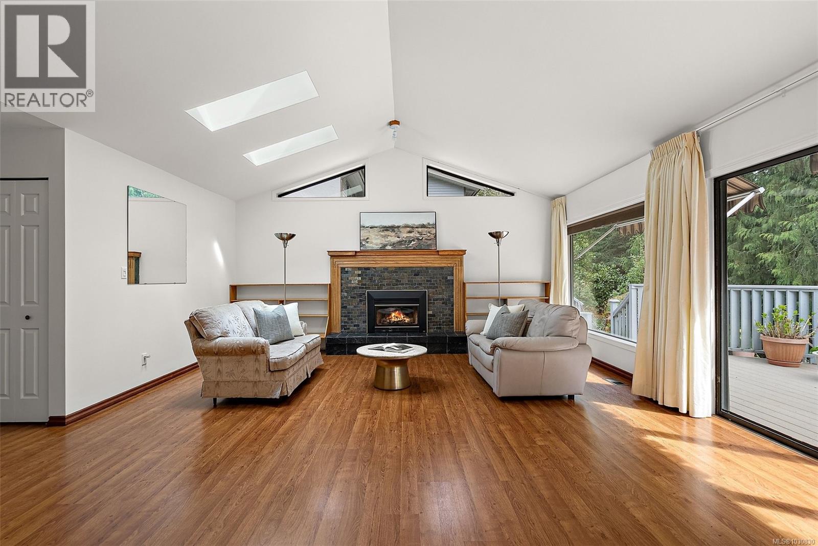 #17 1255 WAIN RD - 5