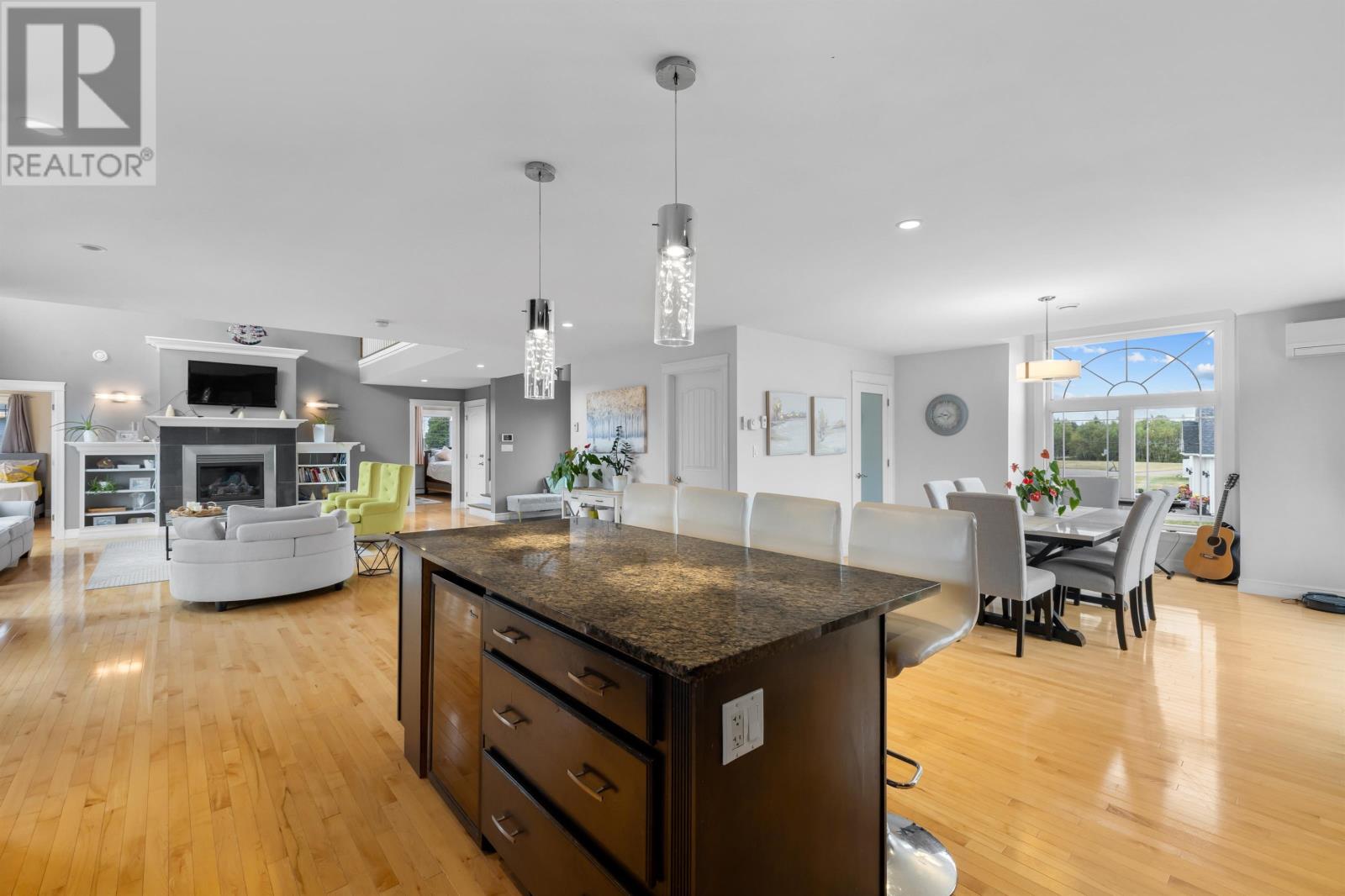 14 FAIRFAX DRIVE - 10