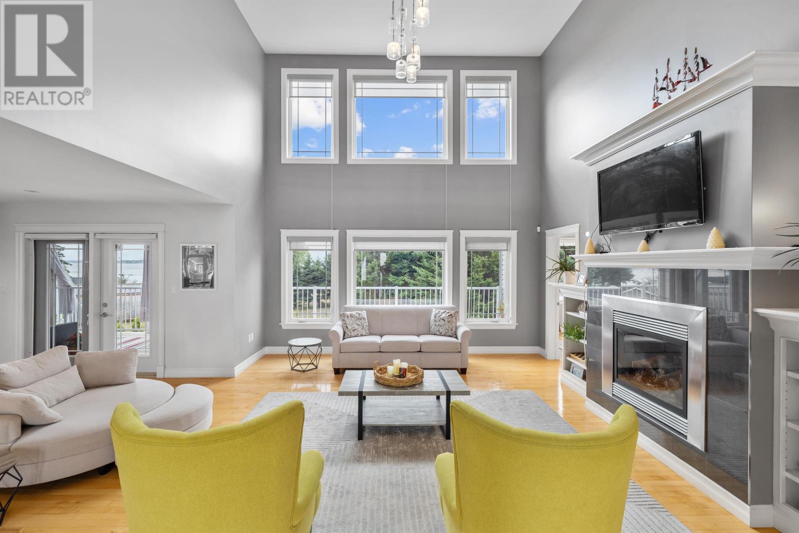 14 FAIRFAX DRIVE - 17