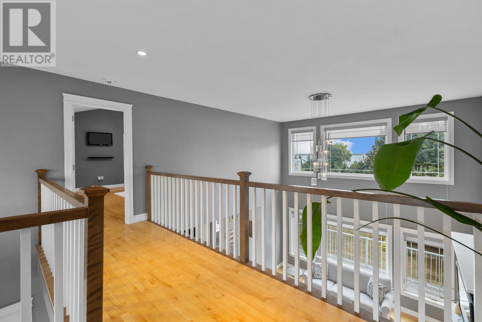 14 FAIRFAX DRIVE - 26