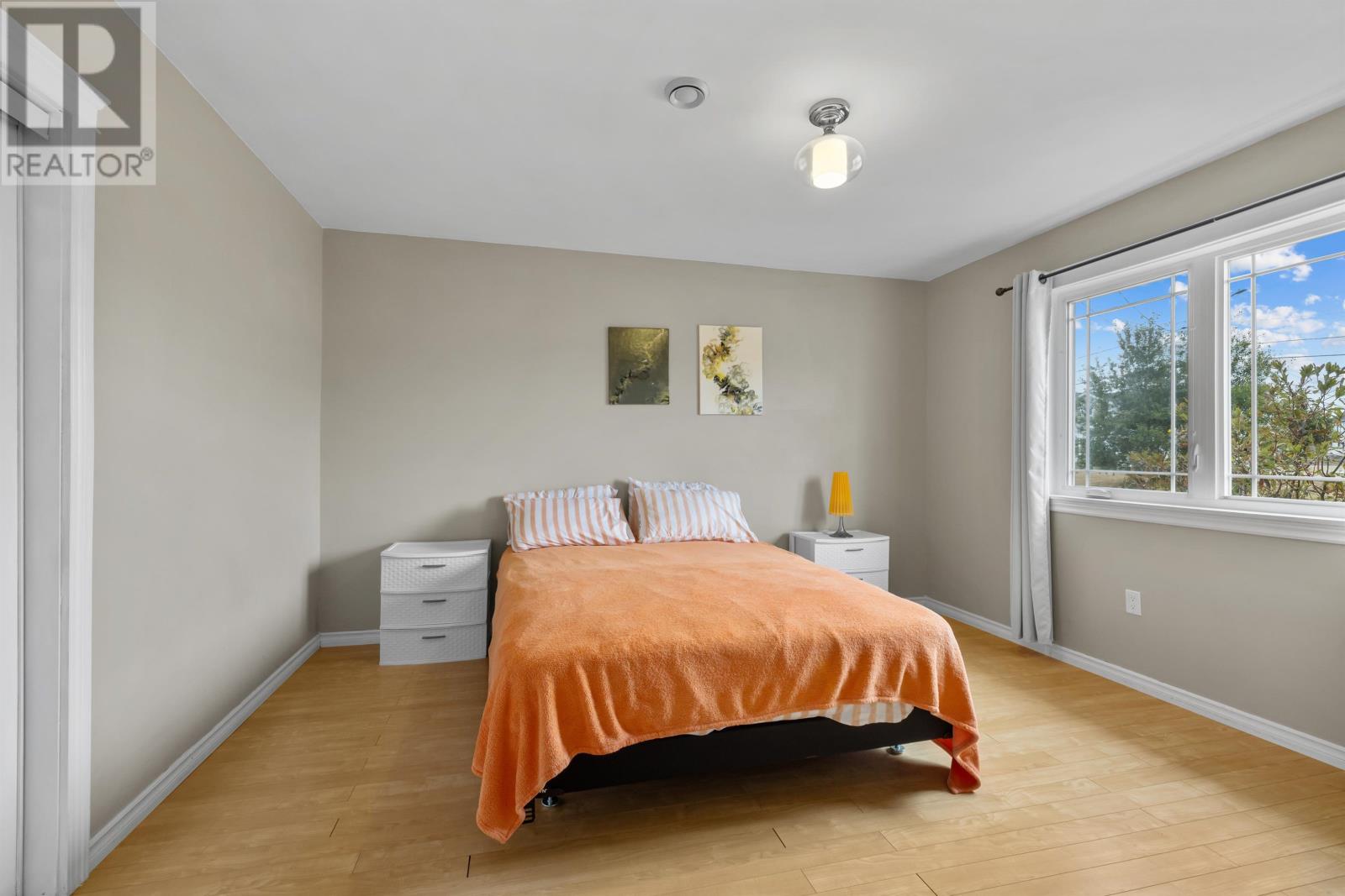 14 FAIRFAX DRIVE - 41