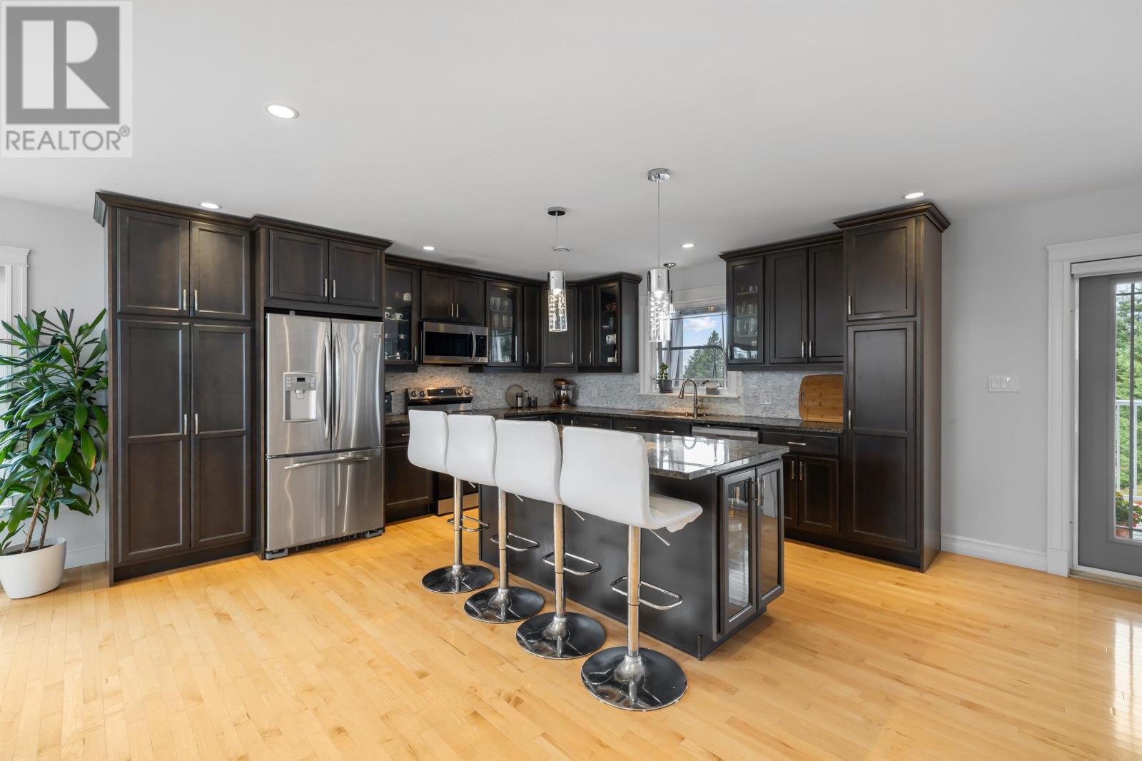 14 FAIRFAX DRIVE - 6