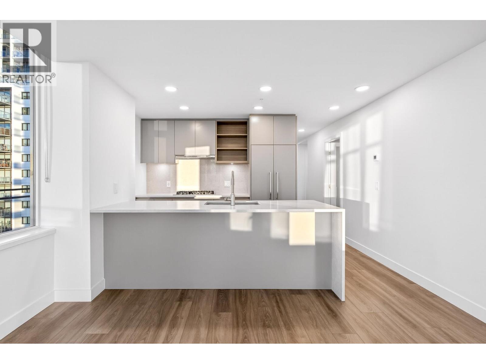 1107 4433 ALASKA STREET, Burnaby