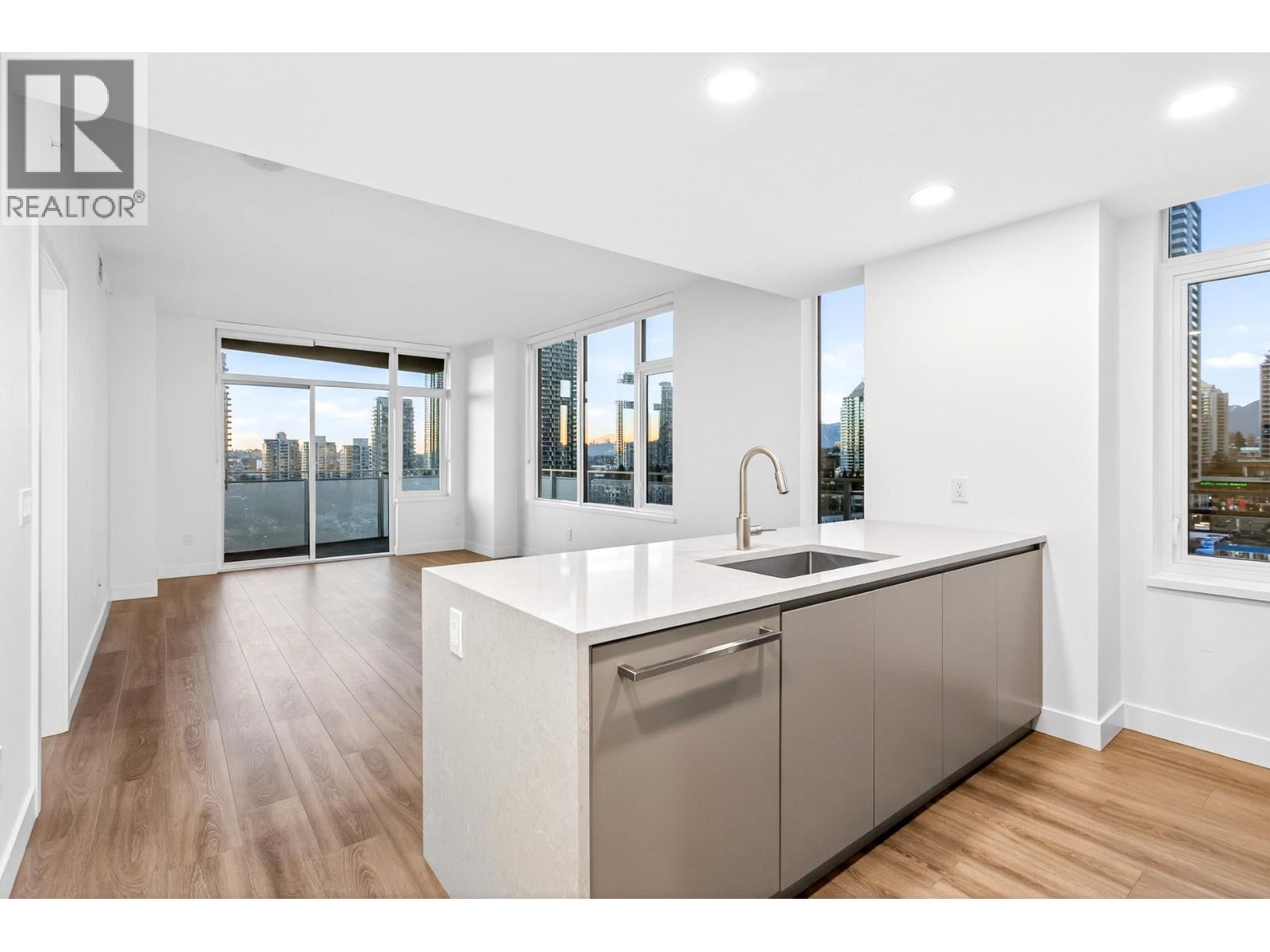 1107 4433 ALASKA STREET, Burnaby