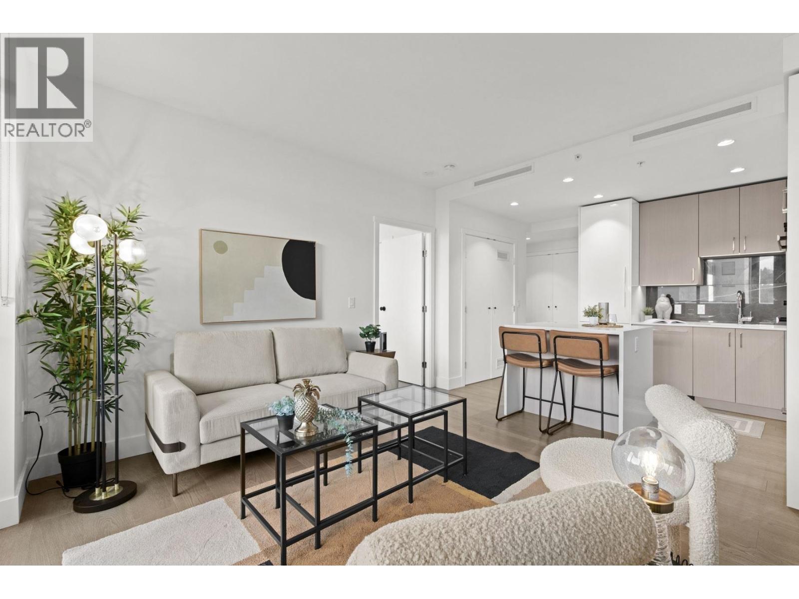 201 1675 LIONS GATE LANE