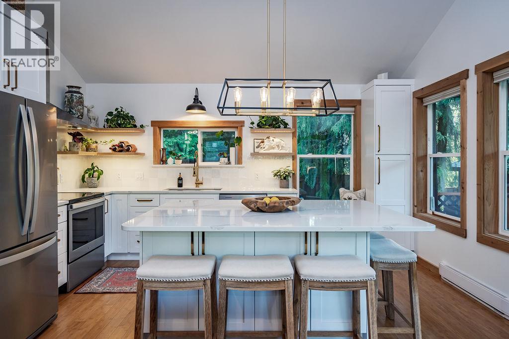 790 & 794 LEWIS Road, Harrop