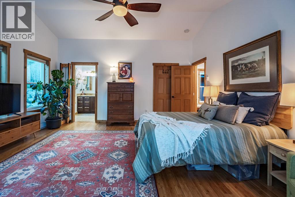 790 & 794 LEWIS Road, Harrop