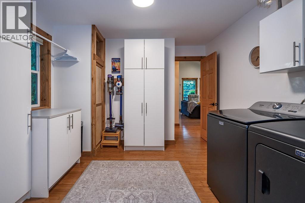 790 & 794 LEWIS Road, Harrop