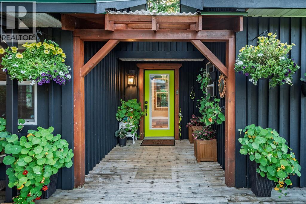 790 & 794 LEWIS Road, Harrop