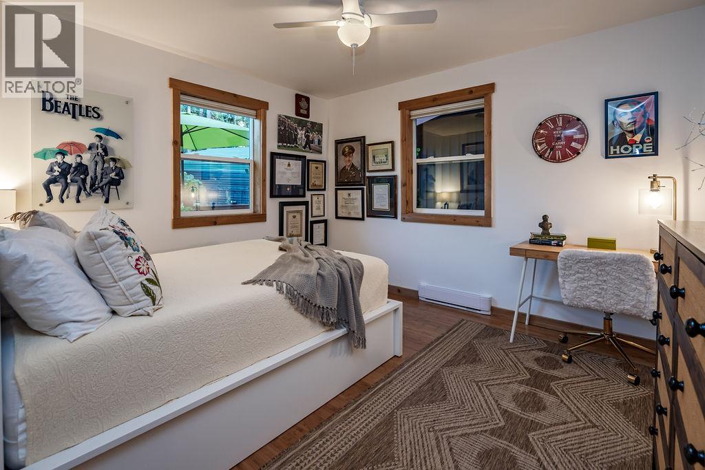 790 & 794 LEWIS Road, Harrop