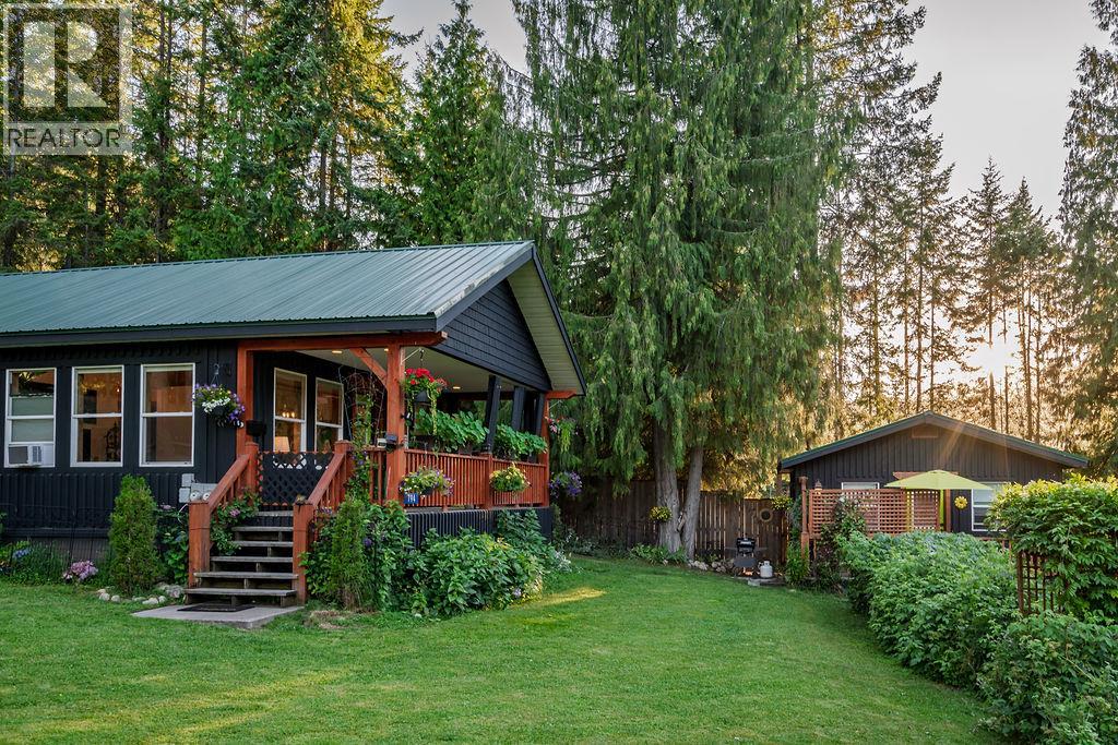 790 & 794 LEWIS Road, Harrop