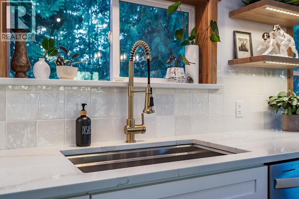 790 & 794 LEWIS Road, Harrop