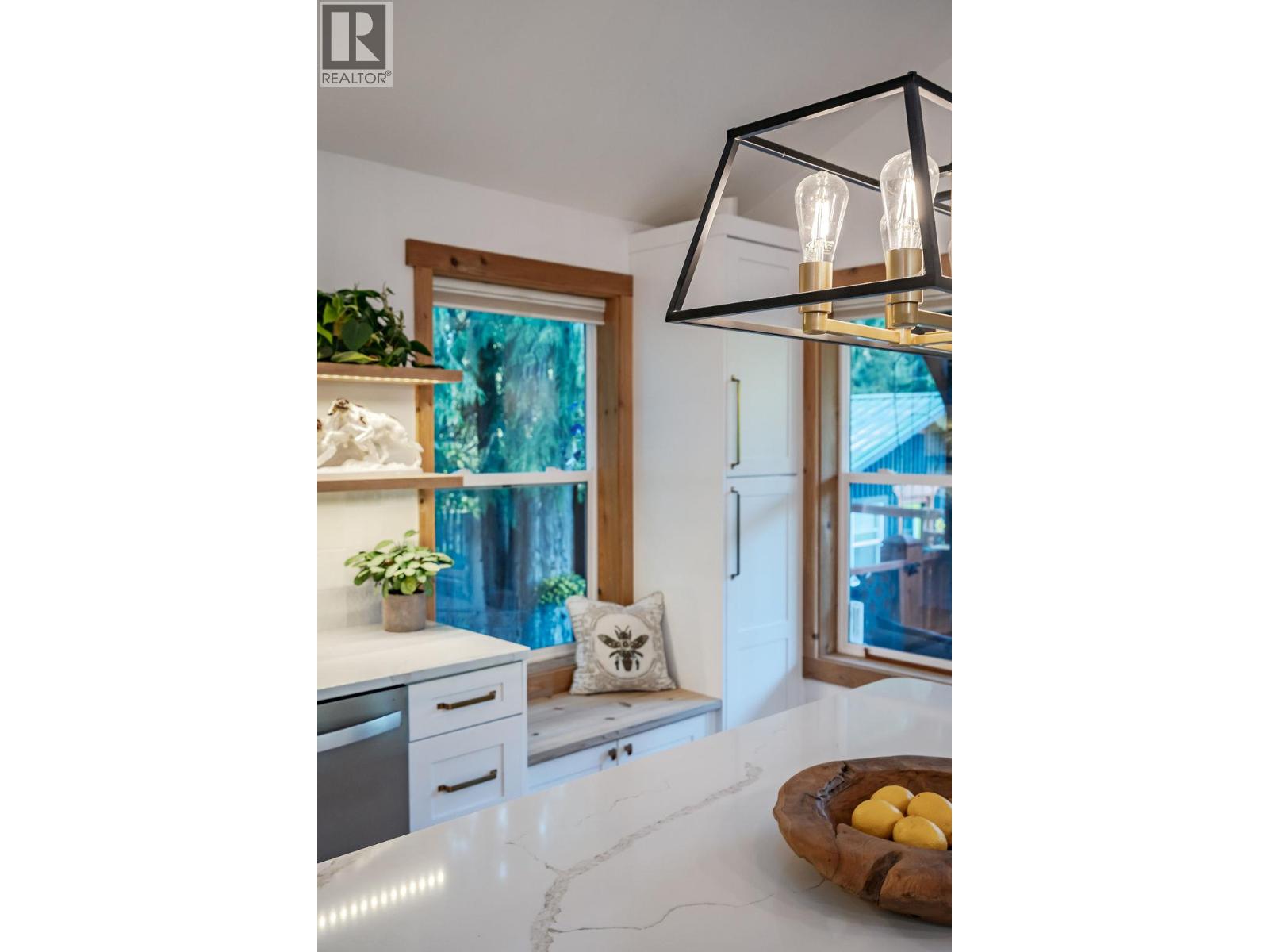 790 & 794 LEWIS Road, Harrop