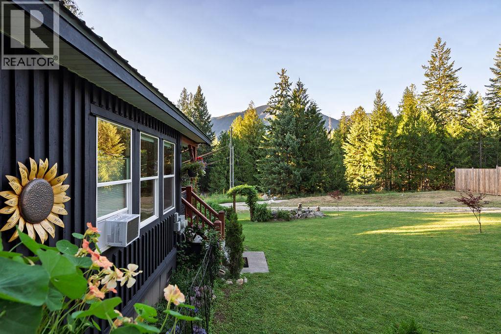 790 & 794 LEWIS Road, Harrop