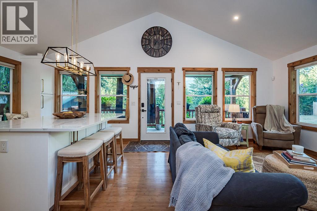 790 & 794 LEWIS Road, Harrop