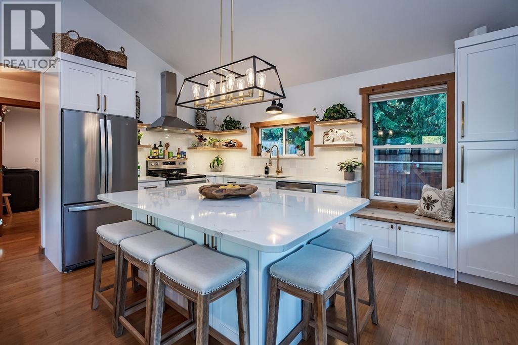 790 & 794 LEWIS Road, Harrop