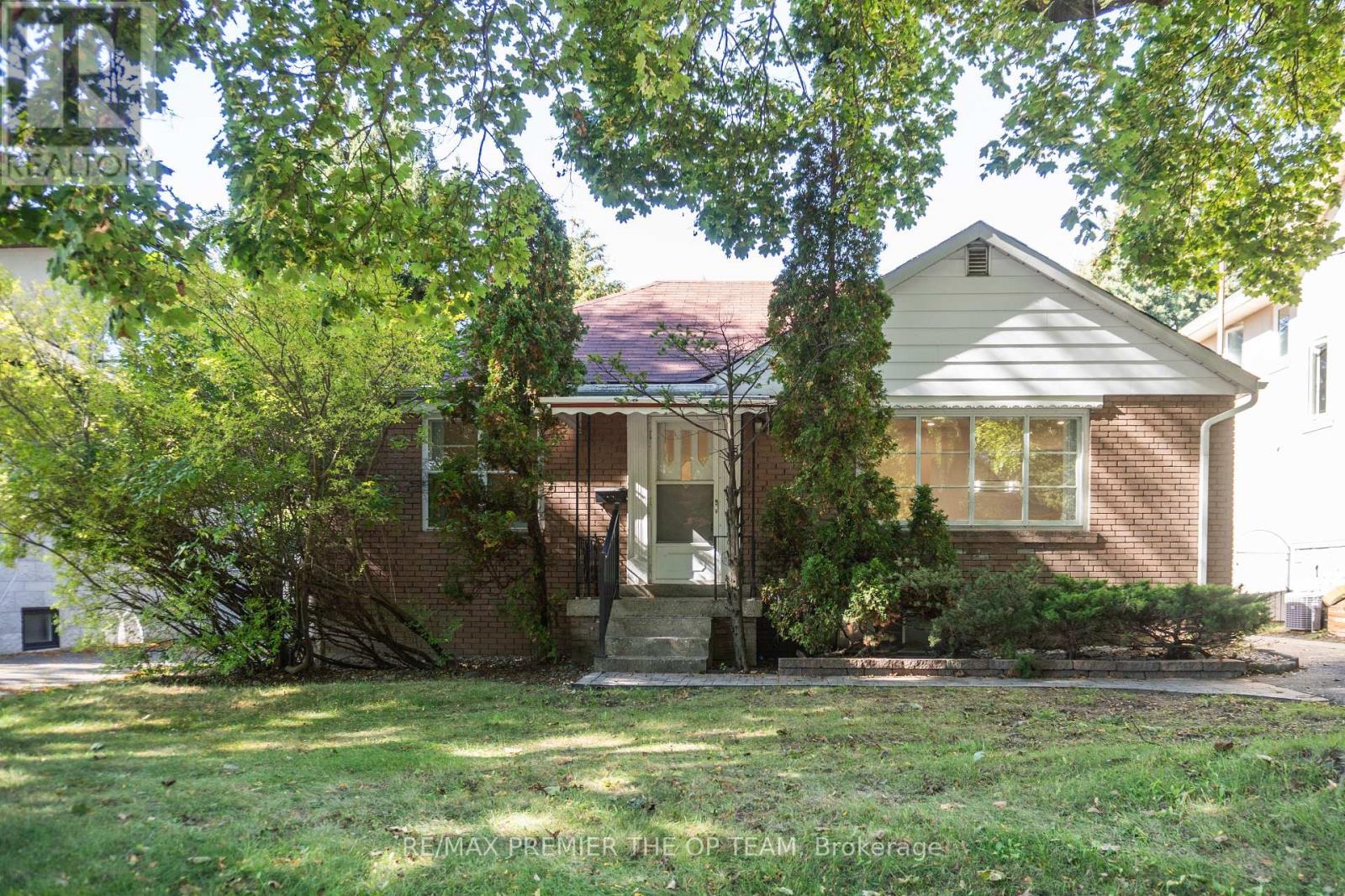 Listing photo of 148 MARTIN GROVE ROAD