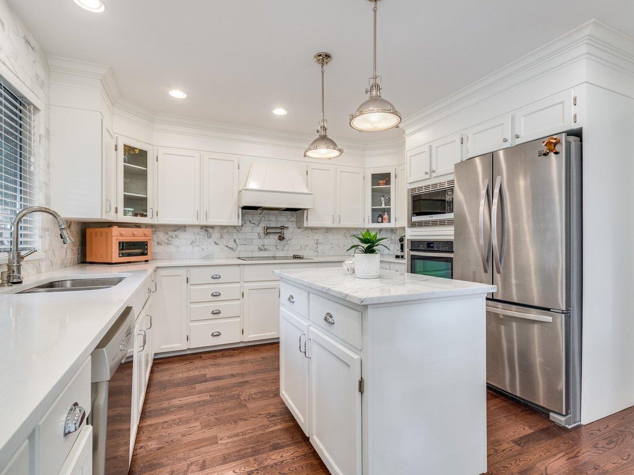 10753 HAZEL COURT, Surrey