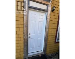 9 Elm Street, Yarmouth, NS B5A2P6 Photo 10