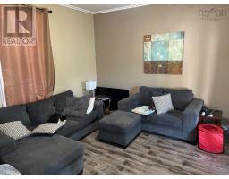 9 Elm Street, Yarmouth, NS B5A2P6 Photo 7