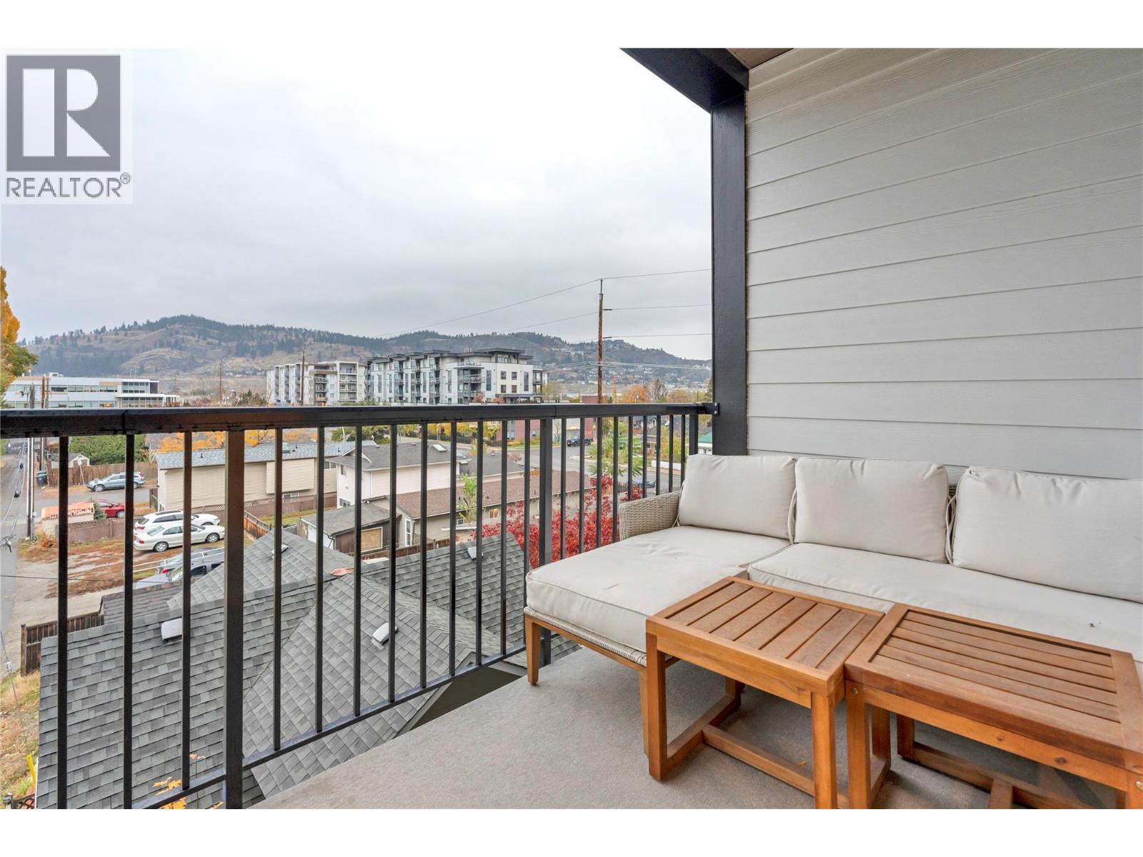 311 660 Cawston Avenue, Kelowna