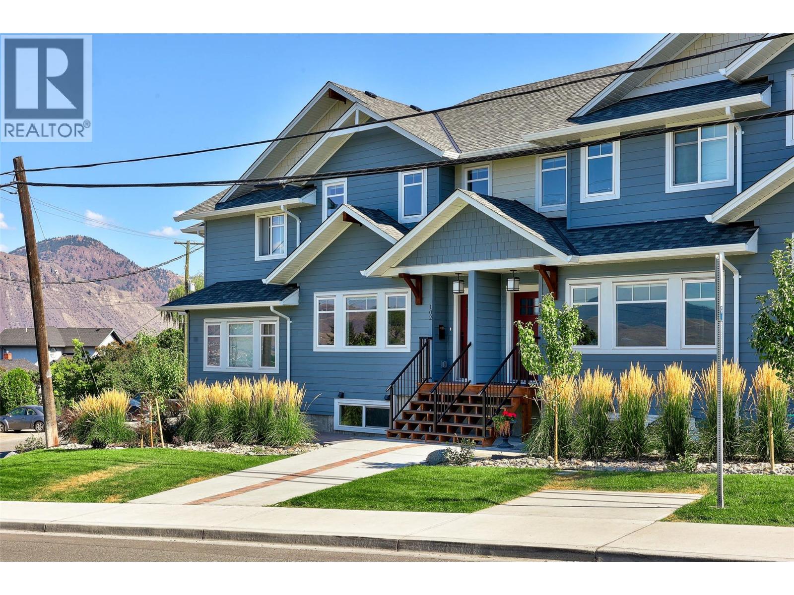 #102 321 CENTRE AVENUE - 26