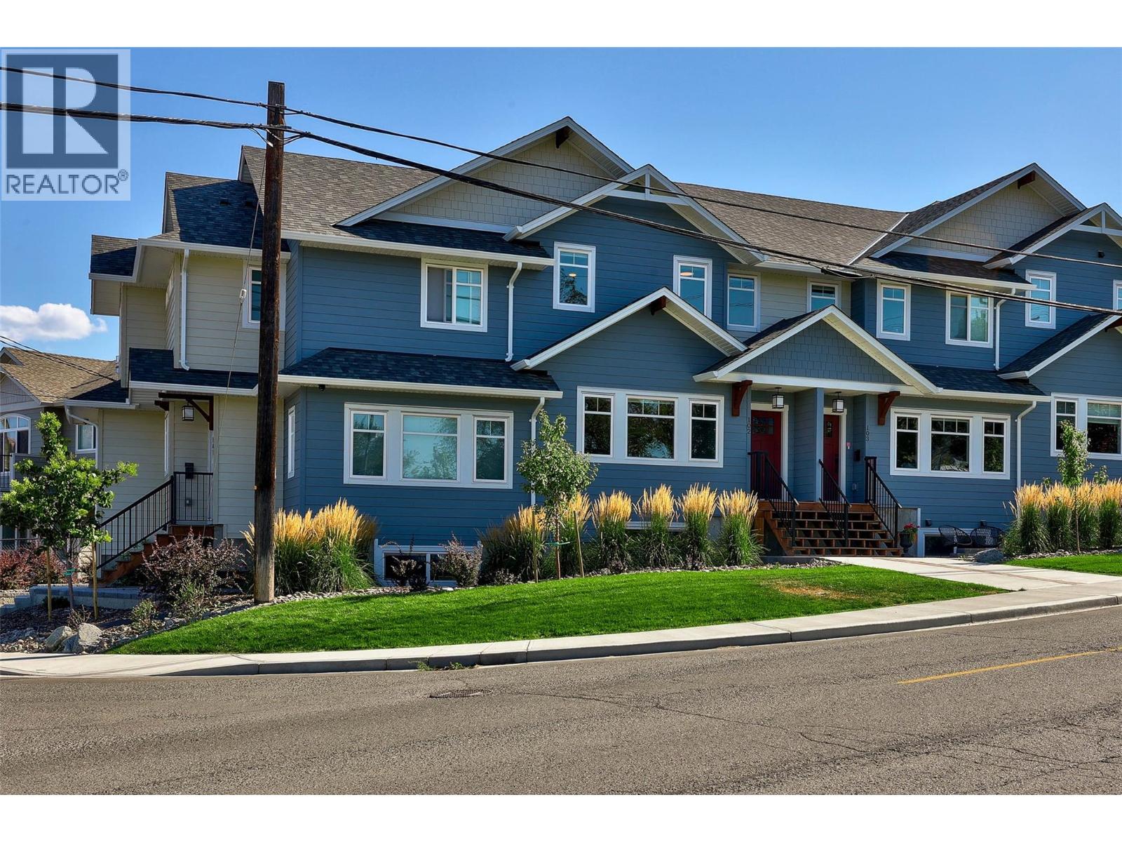 #102 321 CENTRE AVENUE - 27