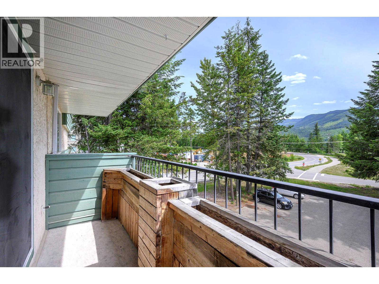 #16 245 Park Drive - 16