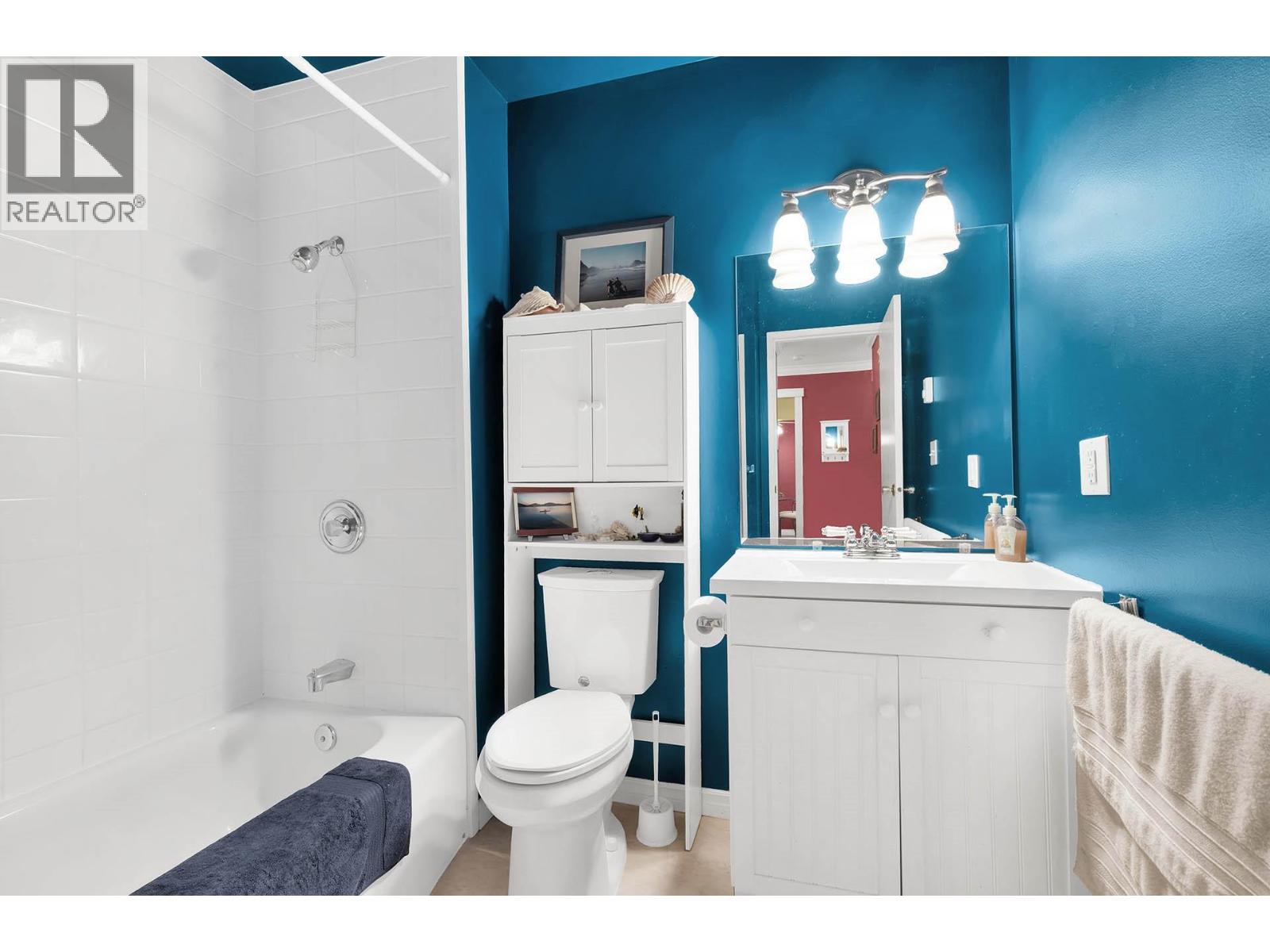 #16 245 PARK DRIVE - 18