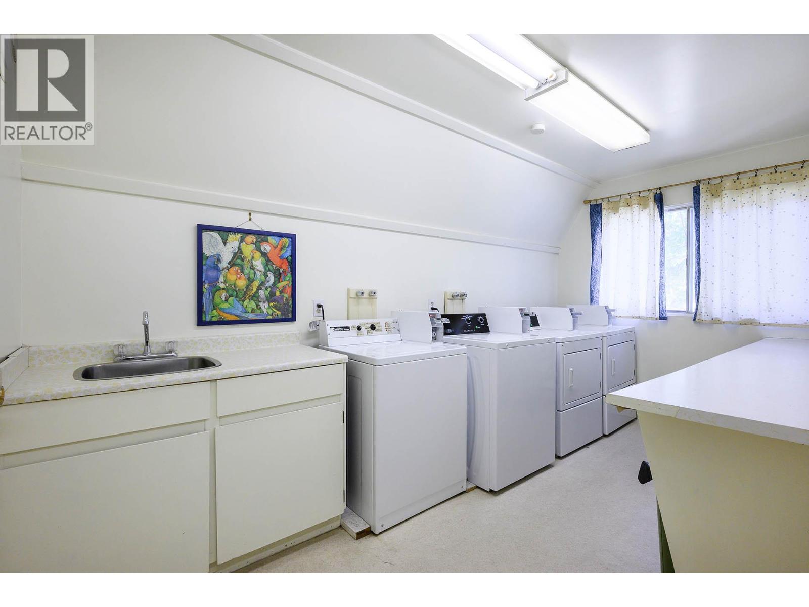 #16 245 Park Drive - 33