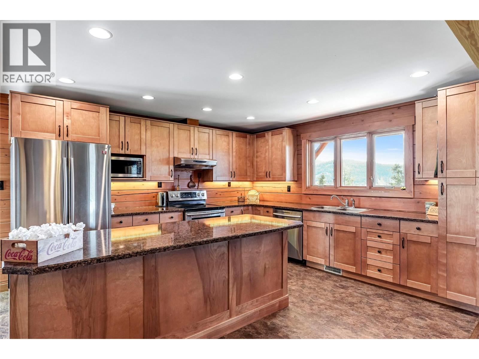 9371 6 Highway - 14