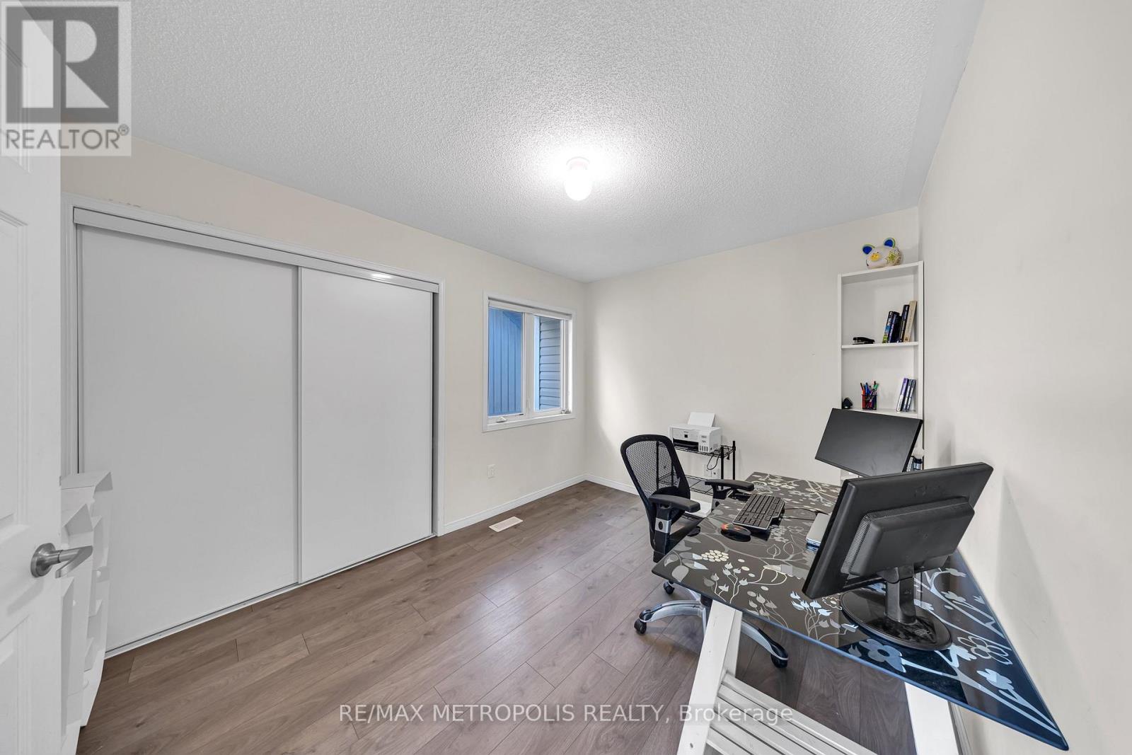 118 CAUTHERS CRESCENT - 22