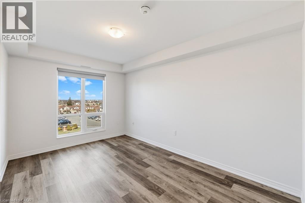 #302 2750 KING STREET - 10